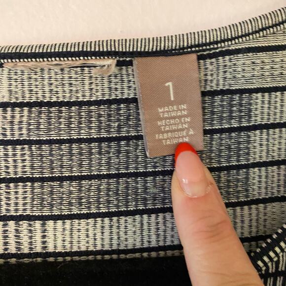 Chico's Navy White Striped Elbow Length Sleeve Top Women's size 1 / Medium / 8 - Picture 2 of 9